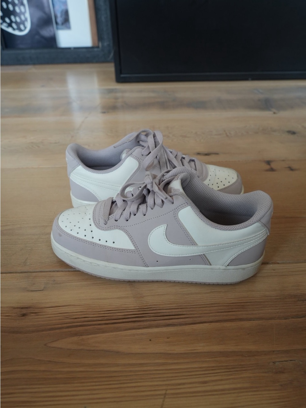 Nike Women's Low-Top Sneakers in Light Mauve and White